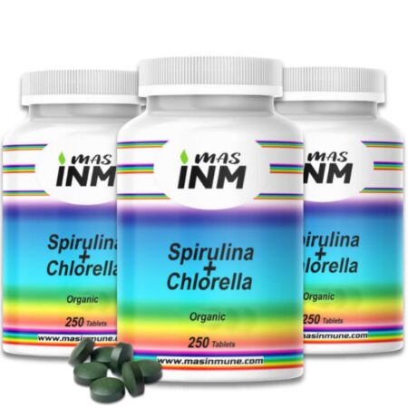 Suplemento en comprimidos de espirulina y chlorella, ideal para mejorar la salud física y mental.